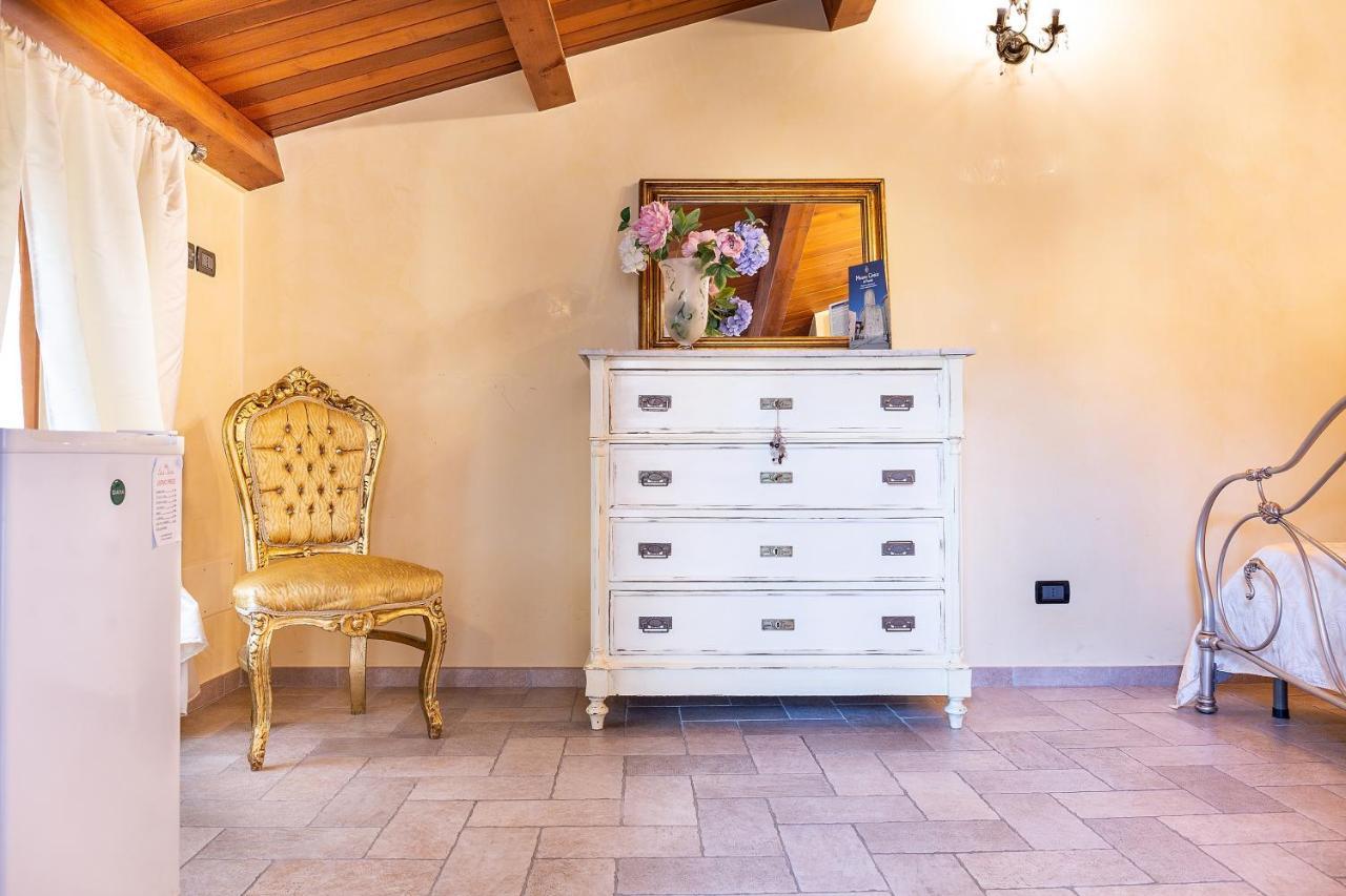 B&B Casa Fusco Fondi Eksteriør billede