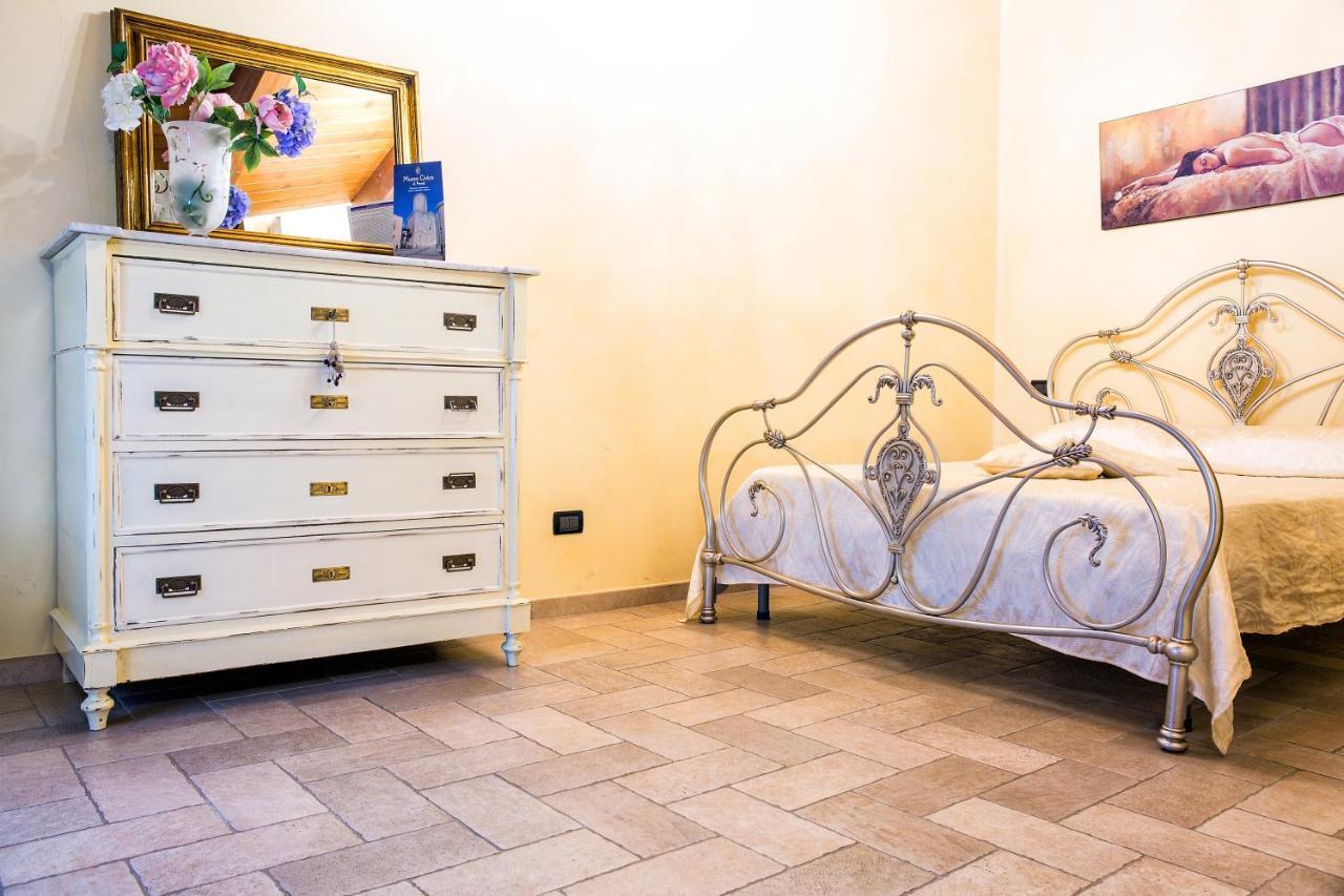 B&B Casa Fusco Fondi Eksteriør billede