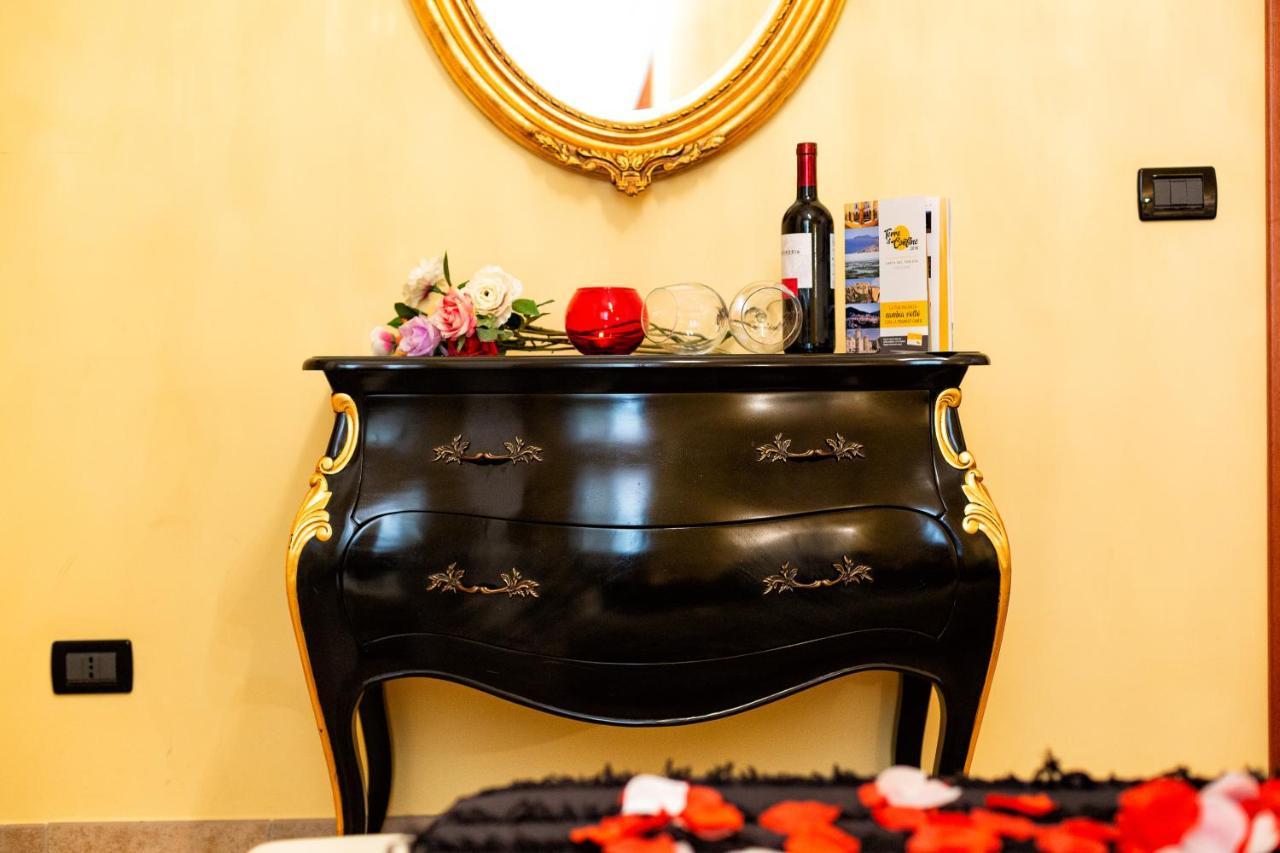 B&B Casa Fusco Fondi Eksteriør billede
